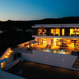 Prodej vily, 300m&sup2;