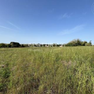 Prodej komerčního pozemku, 548m²
