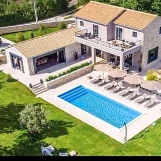 Prodej vily, 160m&sup2;