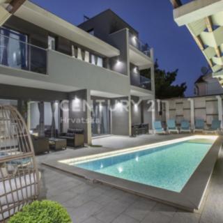 Prodej rodinného domu, 425m&sup2;