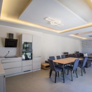 Prodej vily, 222m²