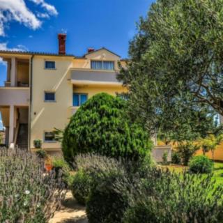 Prodej vily, 384m²