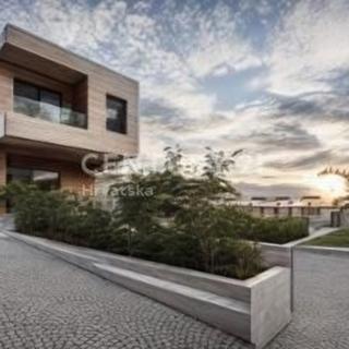 Prodej rodinného domu, 495m²