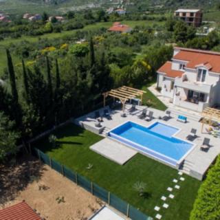 Prodej vily, 250m²