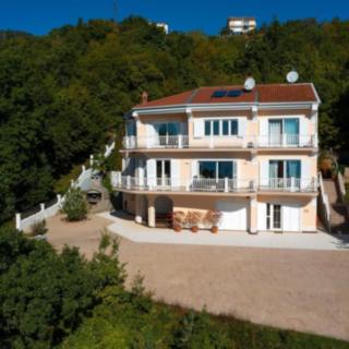 Prodej vily, 400m²