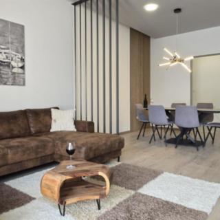 Prodej bytu 2+1, 128m&sup2;