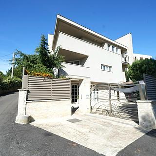 Prodej vily, 294m²