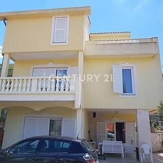 Prodej rodinného domu, 488m&sup2;