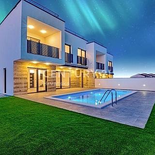 Prodej rodinného domu, 168m²