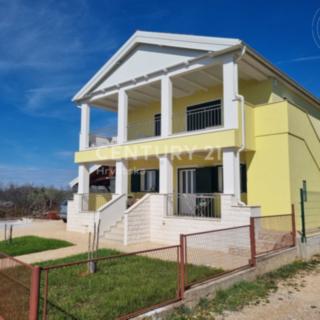 Prodej rodinného domu, 550m²