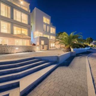 Prodej vily, 369m&sup2;