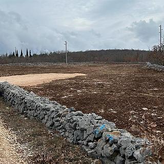 Prodej stavební parcely, 5499m&sup2;