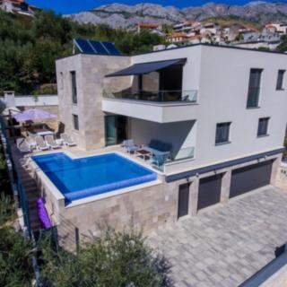 Prodej vily, 300m&sup2;