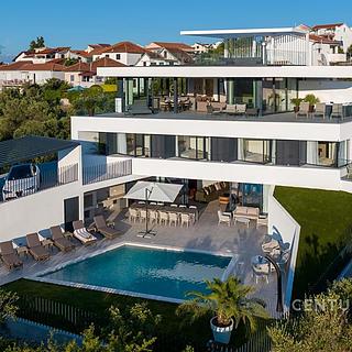 Prodej vily, 400m&sup2;