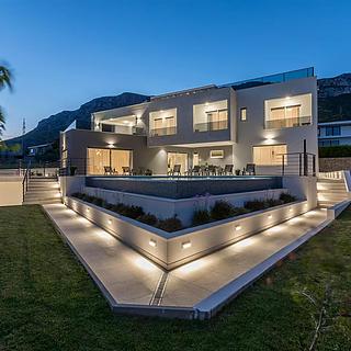 Prodej vily, 350m&sup2;