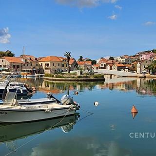 Prodej stavební parcely, 8000m&sup2;