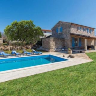 Prodej vily, 142m²