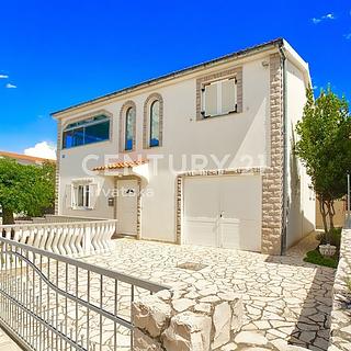 Prodej rodinného domu, 315m&sup2;