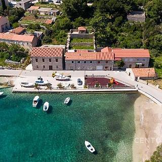 Prodej stavební parcely, 1046m&sup2;