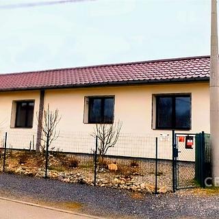 Prodej rodinného domu 135 m&sup2; Zálezlice