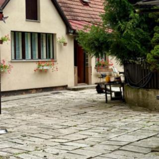 Pronájem rodinného domu 290 m² Praha Písnice, Ke březině
