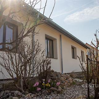 Prodej rodinného domu 135 m² Zálezlice