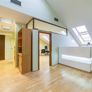Pronájem kanceláře 124 m&sup2; Praha