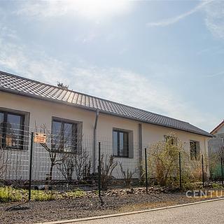Prodej rodinného domu 135 m² Zálezlice