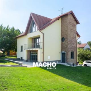 Pronájem rodinného domu 380 m² Kosoř, Školská