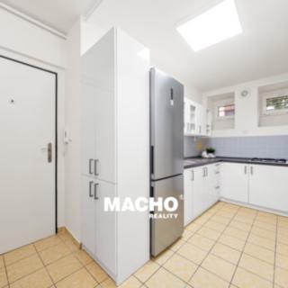 Pronájem bytu 2+1 50 m² Praha, Na dědinách
