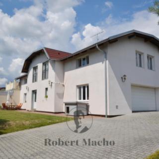 Prodej rodinného domu 353 m² Kostelec u Křížků