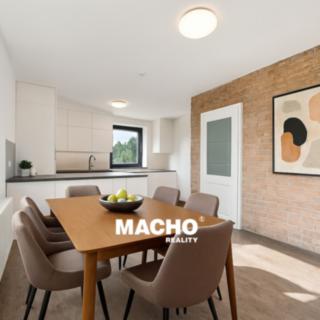 Pronájem rodinného domu 380 m² Kosoř