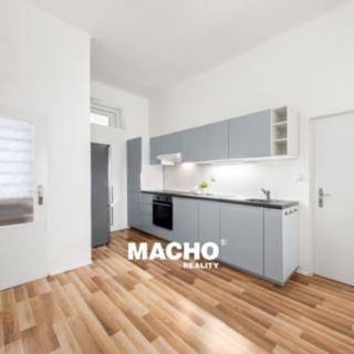 Pronájem bytu 1+1 35 m² Praha