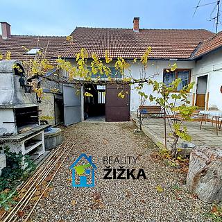 Prodej rodinného domu 200 m² Viničné Šumice