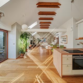 Prodej rodinného domu 308 m² Praha Kyje, Hodějovská