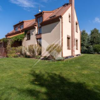 Prodej rodinného domu 250 m² Dobřejovice