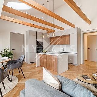 Prodej bytu 4+kk 104 m&sup2; Praha