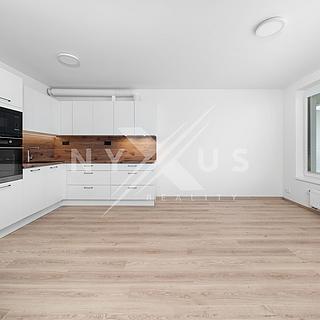 Pronájem bytu 1+kk, garsoniery, 34m²