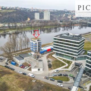 Pronájem kanceláře 97 m² Praha Holešovice, Partyzánská