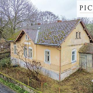 Prodej rodinného domu 1 500 m² Hlohová