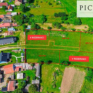 Prodej stavební parcely 827 m² Dnešice