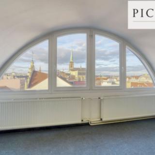 Pronájem kanceláře, 216m²