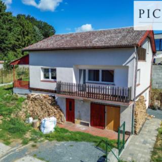 Prodej rodinného domu 209 m² Líšťany