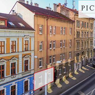 Pronájem kanceláře, 67m&sup2;