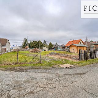 Prodej stavební parcely 1 039 m² Svojkovice