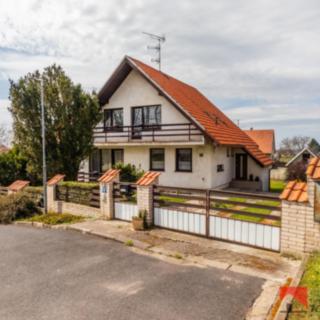Prodej rodinného domu 303 m² Černouček