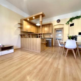 Prodej bytu 4+kk 91 m² Mariánské Lázně, Husova