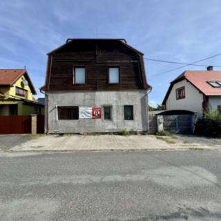 Prodej rodinného domu 460 m² Dlouhý Újezd