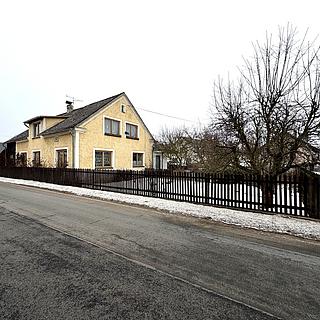 Prodej rodinného domu 300 m&sup2; Částkov