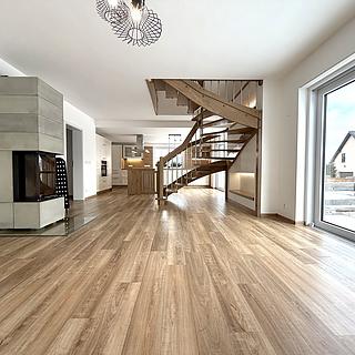 Pronájem rodinného domu 170 m² Dlouhý Újezd